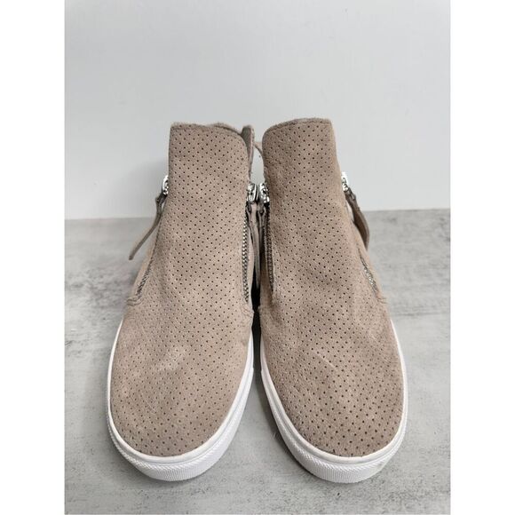 Steve‎ Madden Sneaker Size 5.5 Tan Leather Upper Rubber Sole - Picture 4 of 9